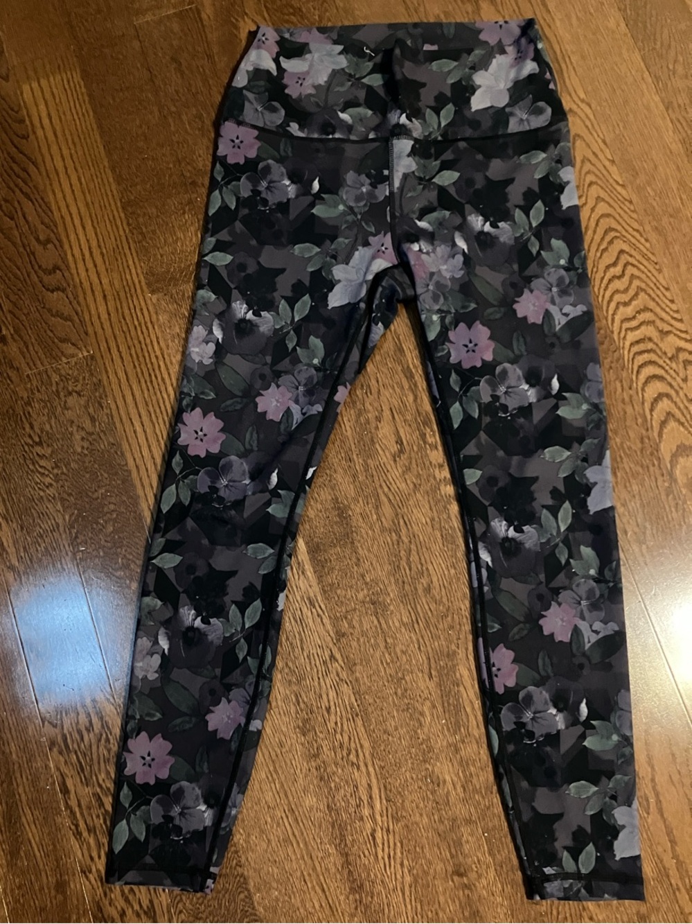 Reebok Black Floral Print Leggings with Purple Accents & FREE G I F T S :) :)